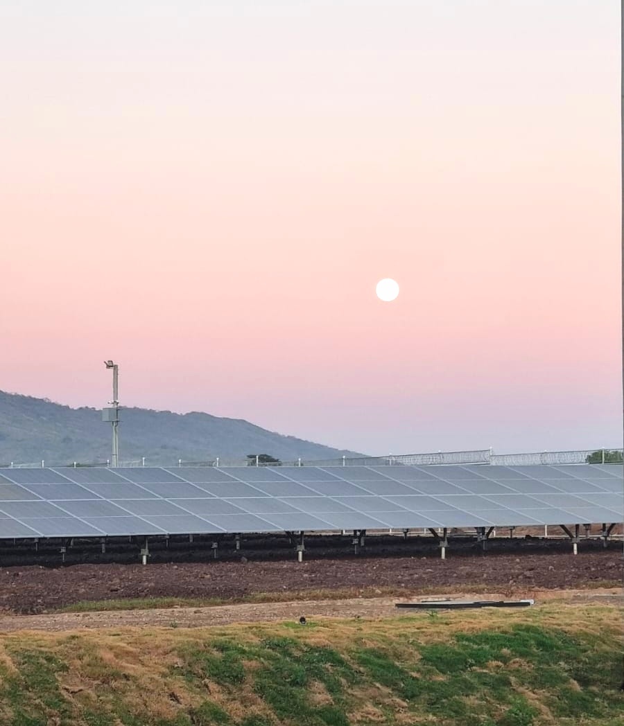 Looking Good? Solar Farm for LOX and LIN production 
🚀🚀🔆🔆🚀🚀🔆🔆🚀🚀🔆🔆
#energytransition