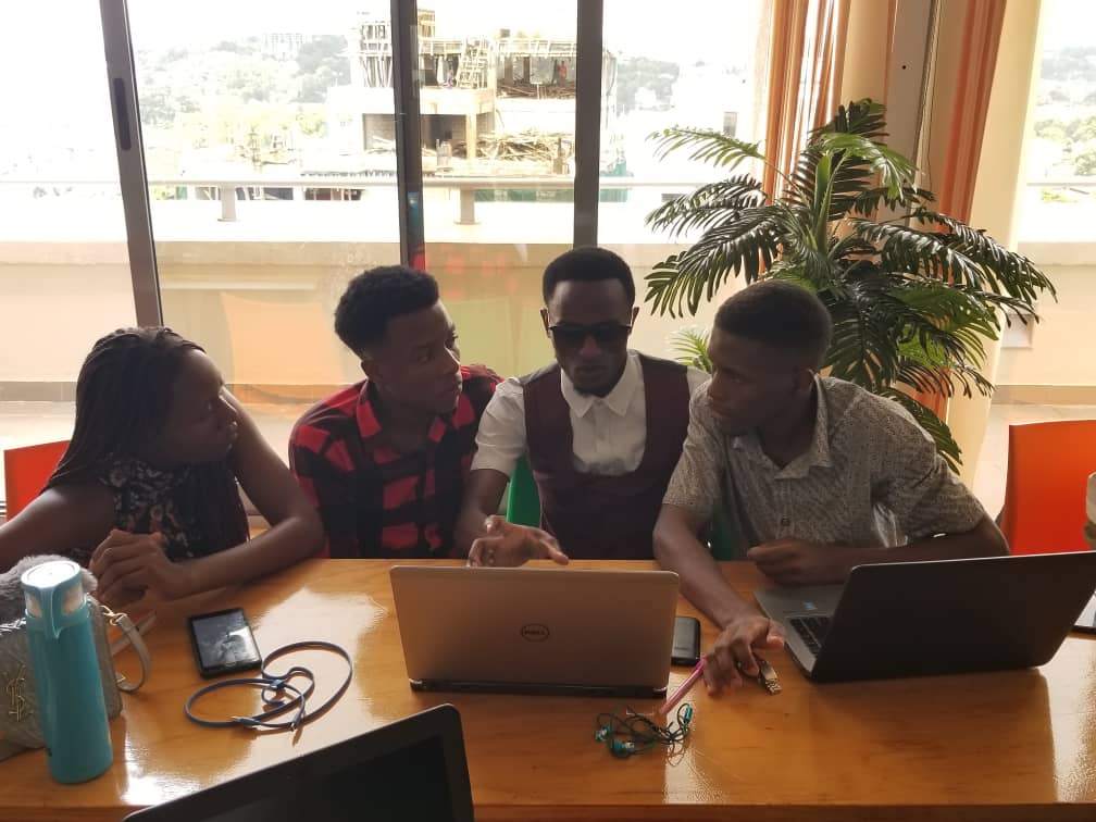 CraneCloud_io's tweet photo. ⏰ Evening Alert! #HackathonUpdate
The clock is ticking, and the anticipation is building. Which team will win the top spot and prizes for the #AgriTechHackathon?
Stay tuned for the winner announcements!
@AfricasTalking @ATCommunityKla
@MakCoCIS
#ATDevUg #CloudComputing https://t.co/yfZvoxae5y