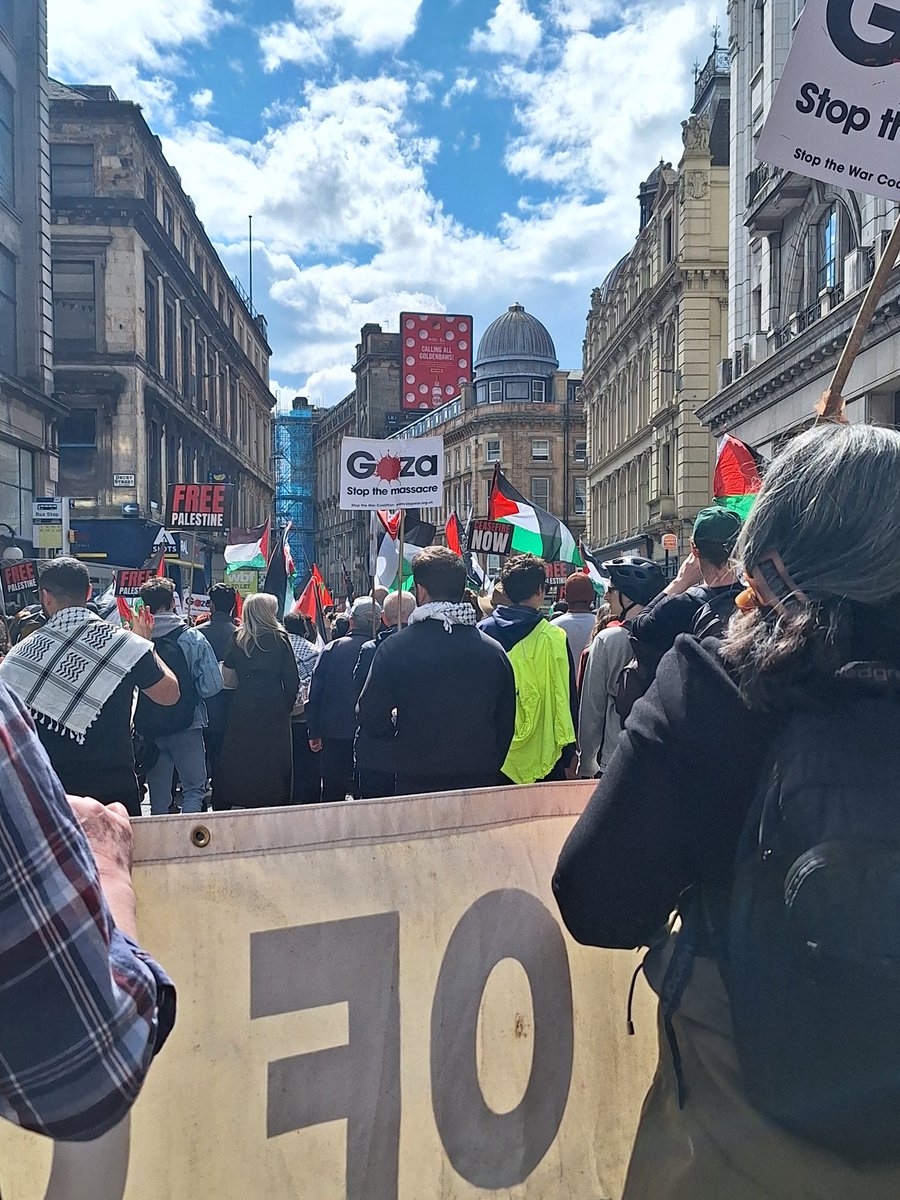 A powerful silent march through the streets of #Glasgow today in solidarity with our sisters & brothers in #Palestine 🇵🇸🏴󠁧󠁢󠁳󠁣󠁴󠁿🇵🇸
#stopthegenocide 
#StopIsraeliWarCrimes 
#StopWesternComplicity 
#FreePalestine 
#CeasefireNOW 
@ggectee @scottishpsc