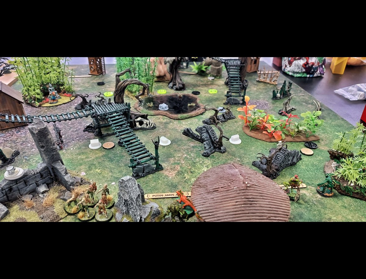 Habemus_Ludum's tweet photo. #punkapocalyptic
Partida de entrenamiento entre Mutardos Macumba y Mutardos del Amanecer mutante!
Preparando motores para el torneo #Punkachopo !!
#badrollgames #mutardos #macumba #amanecermutante #punkachopo24 #kimyfostiador #mongodrilodundee #bayou #wargames https://t.co/W69IIXMy6Z
