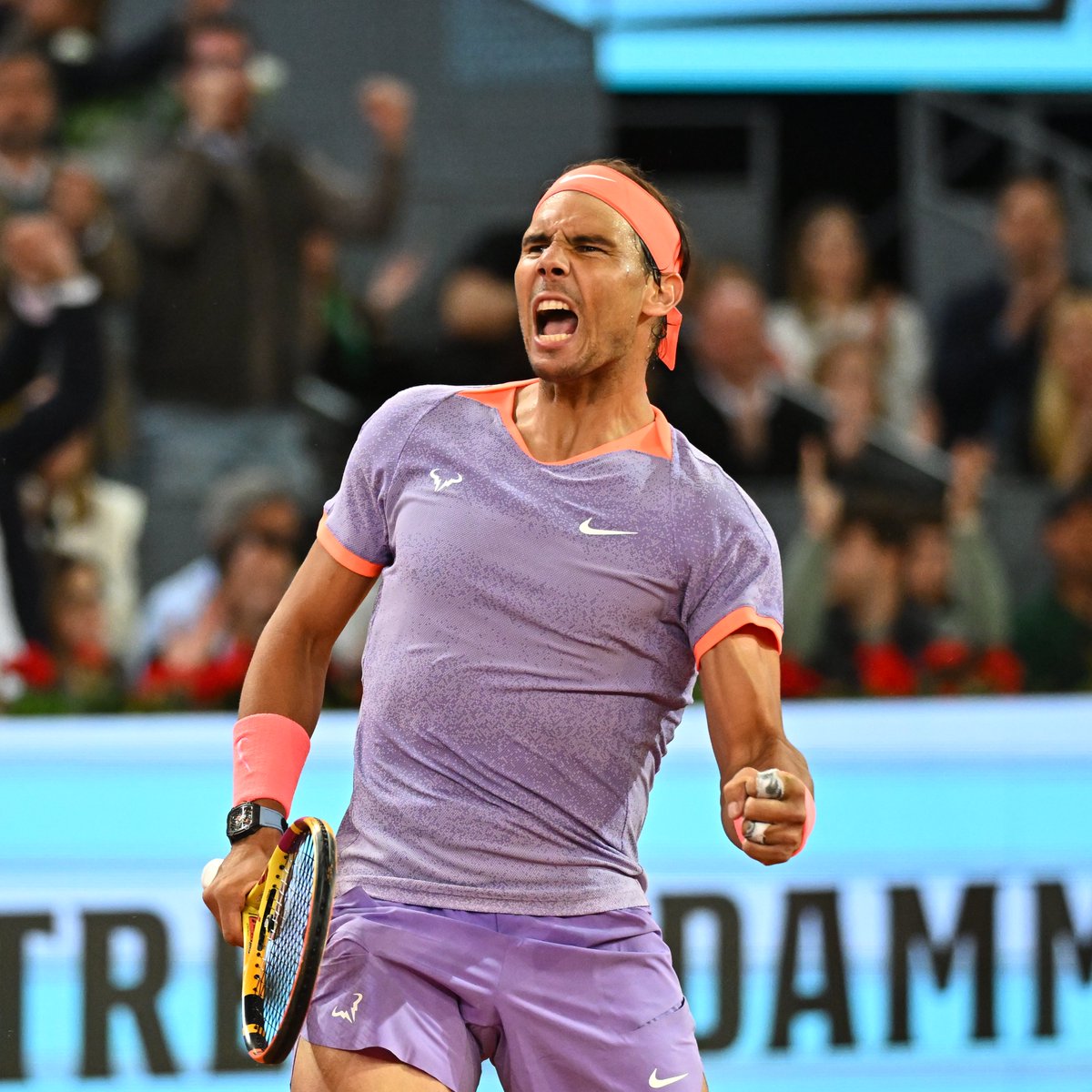 Fighting spirit 👊
@RafaelNadal takes the opener set vs De Minaur 7-6
#MMOpen