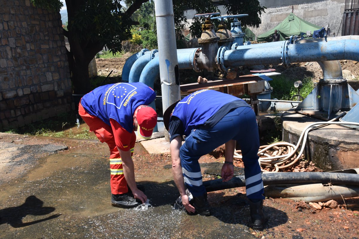 En réponse aux inondations et glissements de terrain au #Burundi et à la demande du @MAEBurundi, l’#UE a rapidement mobilisé une équipe d’experts pour évaluer la situation et émettre des recommandations.@BurundiGov ; @NtareHouse ; @minergiemine1 ; @MininterInfosBi #EUSolidarity