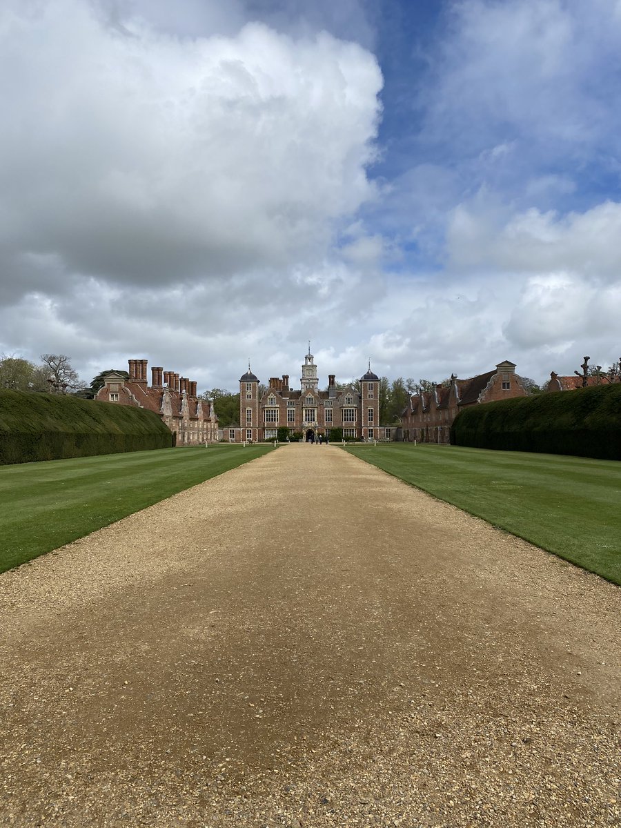 Those who know me even slightly know my fervent regard for the awesome work of the lovely people who govern, work or volunteer for @nationaltrust Greatly enjoyed a catch up in this place last week … thank you @HA_Jermy and your amazing team @BlicklingHallNT