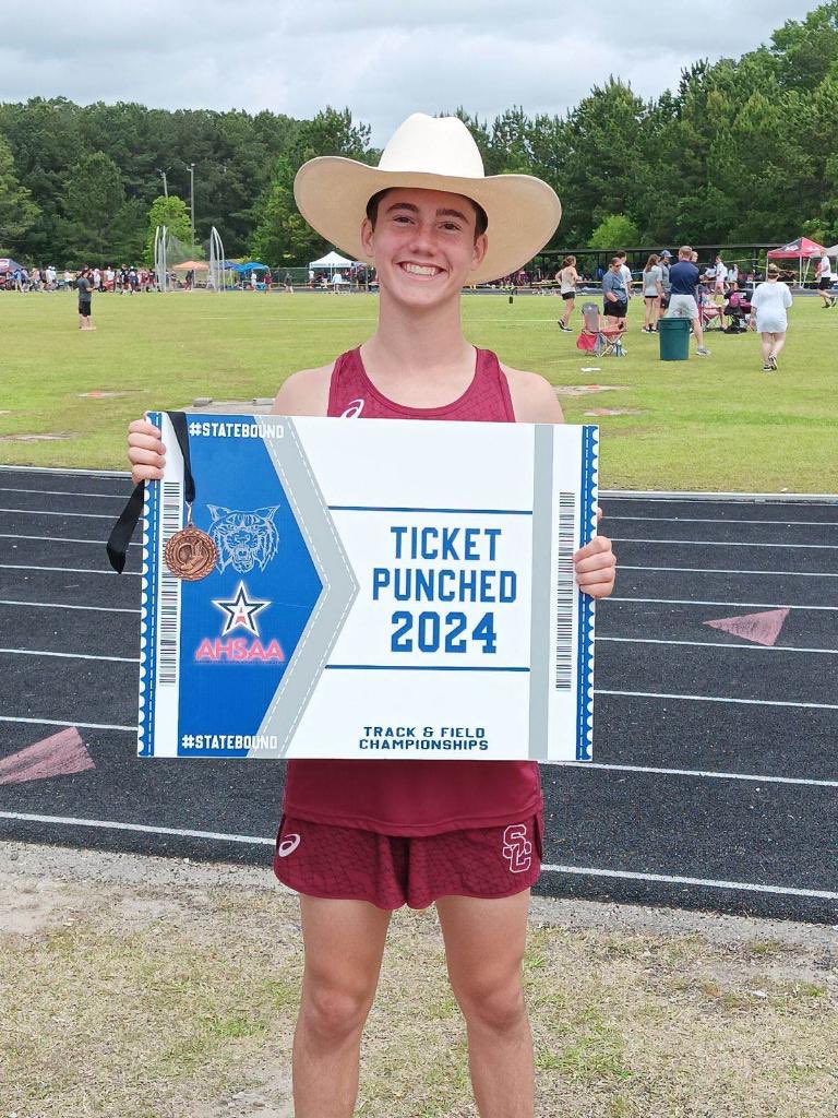 madisonjae_07's tweet photo. Couldn’t be prouder of Carter! Made it to state in the mile and 2 mile! He has such a bright future ahead of him and I can’t wait to see all of the amazing things he’s going to do! 

@jawood707 @MayfieldGT https://t.co/H0LjZnNemr