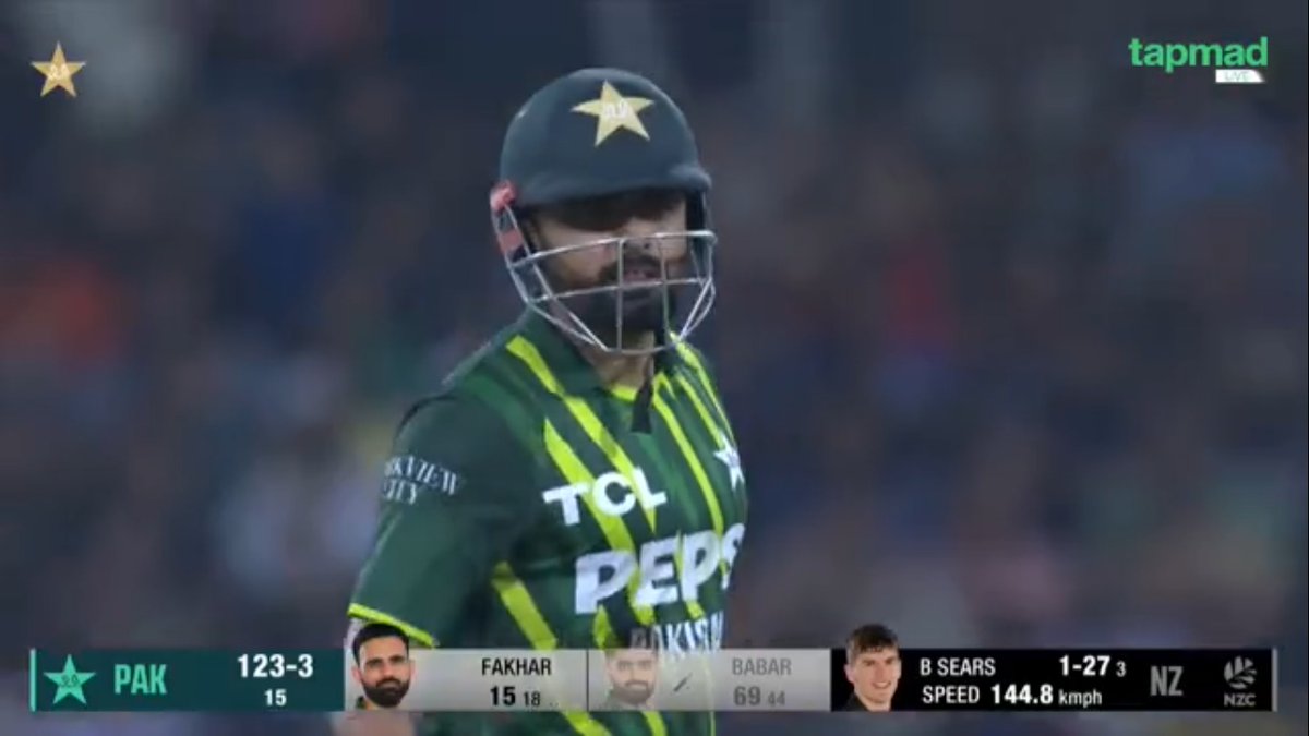 Well played King Babar Azam 👑 Played like a lone warrior with a brilliant strike rate, that's the Babar we know ❤️ #PAKvsNZ #BabarAzam𓃵