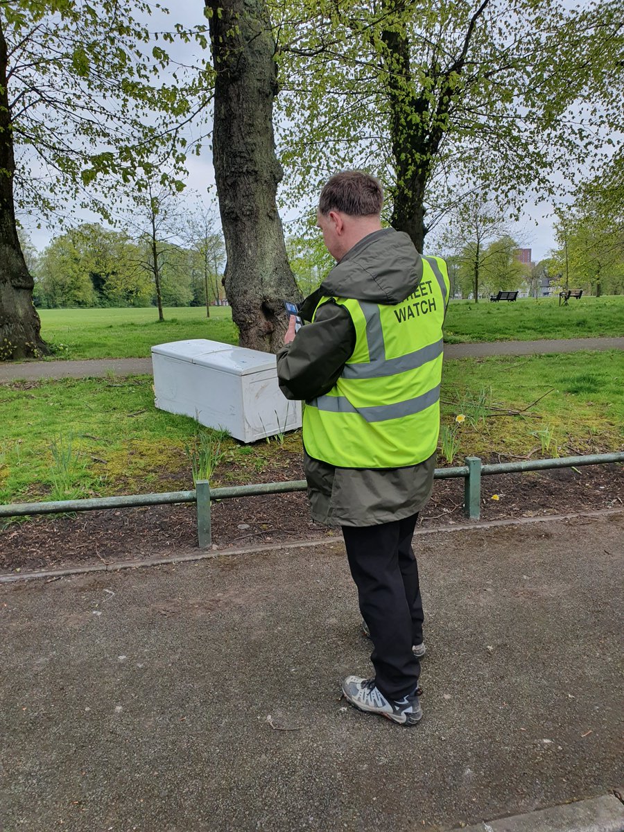 Out on patrol with some Balsall Heath Streetwatch members earlier tackling flytipping and a patrol of local roads #Streetwatchpatrols @NKirkpatrickWMP @WMPolice @BrumPartnership