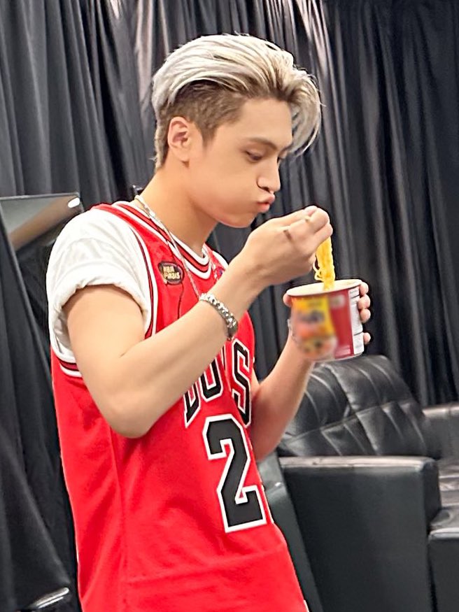 jay thinker tweet media