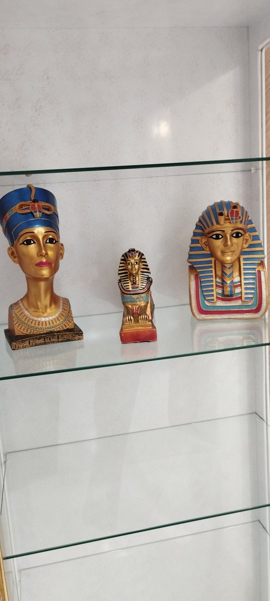 chameleon_7G's tweet photo. Not every object is an Artifact in an Egyptian House.
Don't Touch!  Lest you invoke the dead spirits or Snake . https://t.co/zuGpV5Mx9p