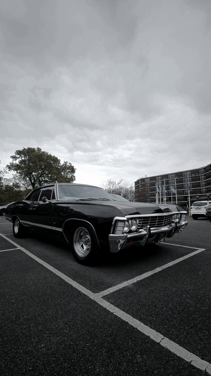 Absolutely crying over the Impala outside the Hilton #CR8 #crossraods #starfuryevents