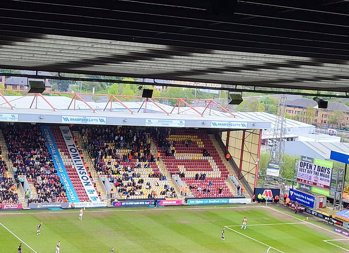 Bradford City - NEWPORT COUNTY 📸
#NCAFC