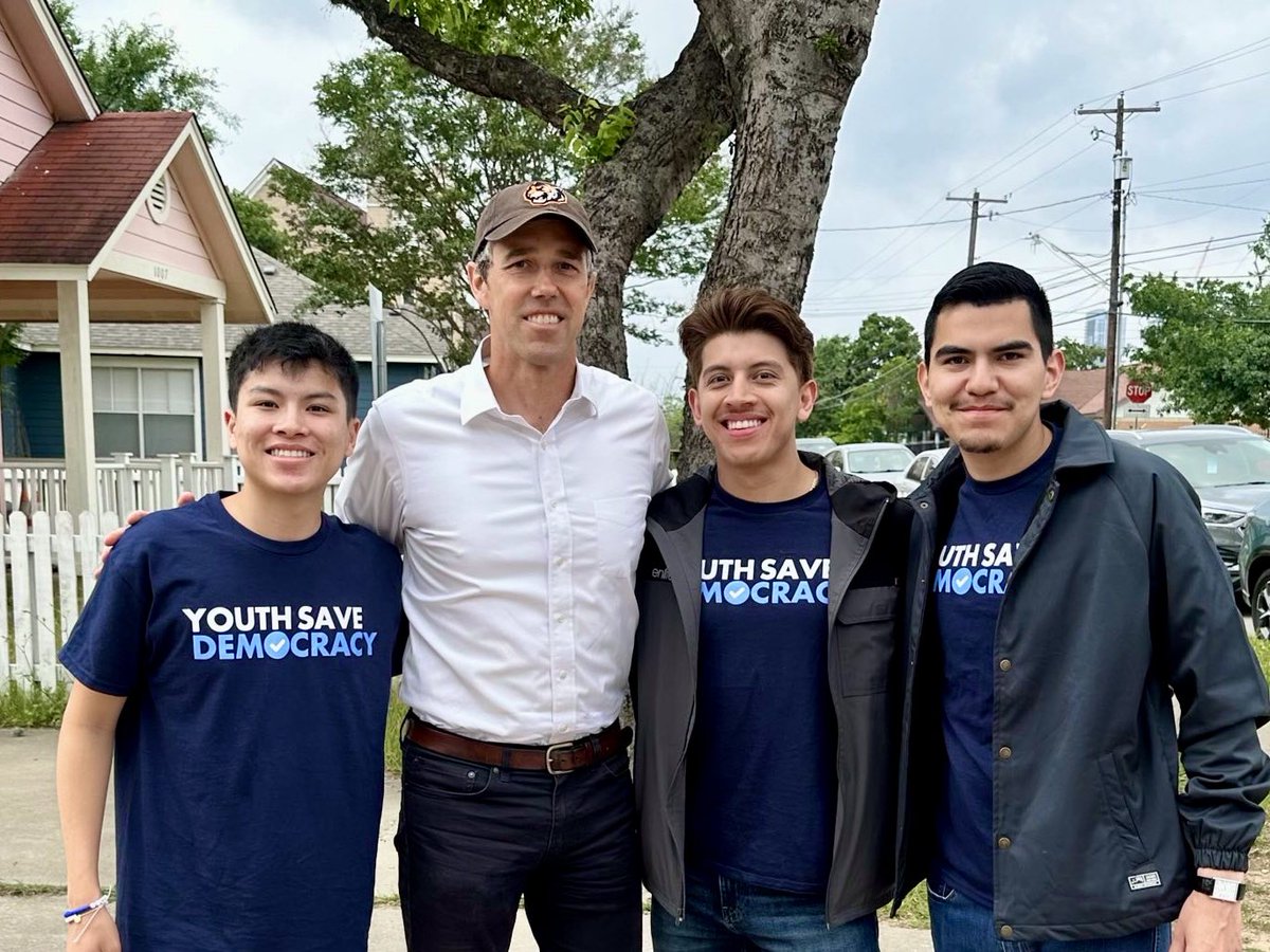 No better way to get welcomed to Texas than meeting @BetoORourke!!!