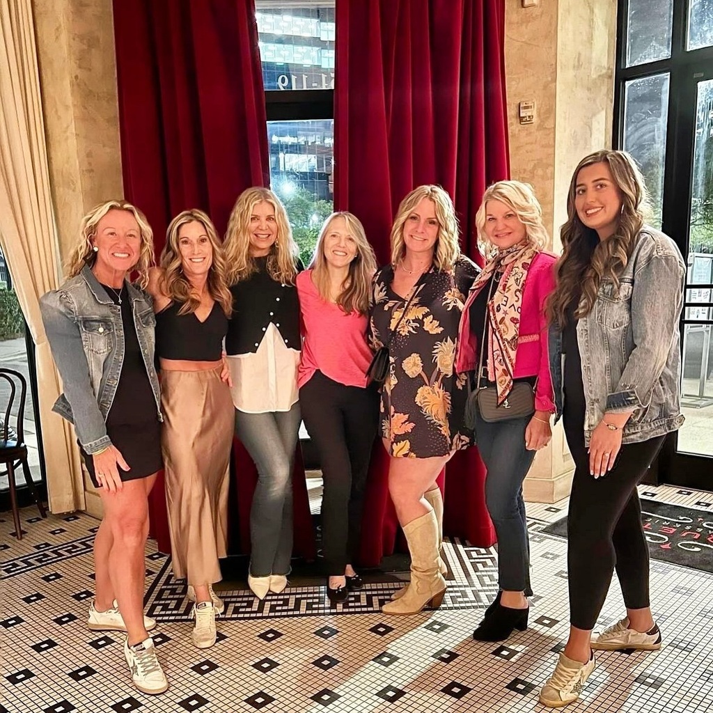 Weekends are for catching up with friends and family. Thanks for making Coquette part of those memories! 

PC: @michellepilos 

 #CoquetteRaleigh #VisitNorthHills #frenchbrasserie #MidtownRaleigh #RaleighRestaurants #ShopLocalRaleigh instagr.am/p/C6RUVOlr4L7/