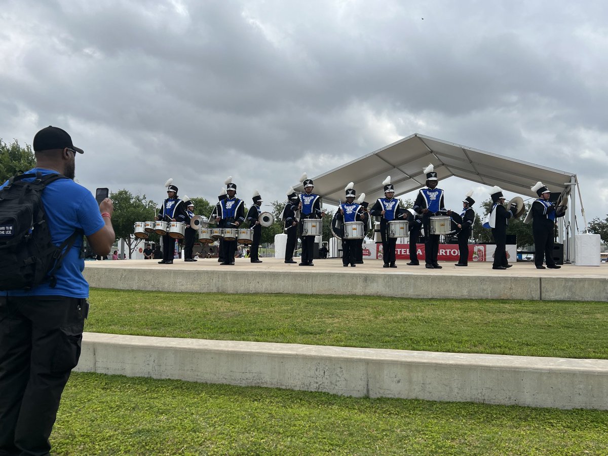 Thank you, Willowridge HS Drumline, for performing at the Sugar Land ArtsFest today! Way to get the crowd going! ⁦@Willowridge_HS⁩ ⁦@FortBendISD⁩ ⁦@slculturalarts⁩