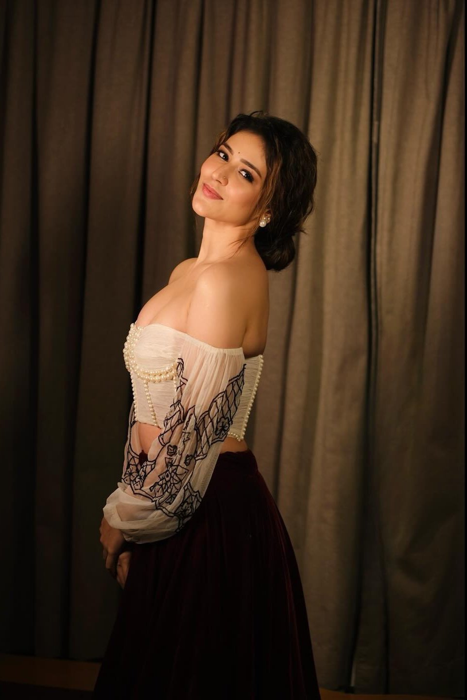 GMLtY-GaIAAGxsr?format=jpg&name=large