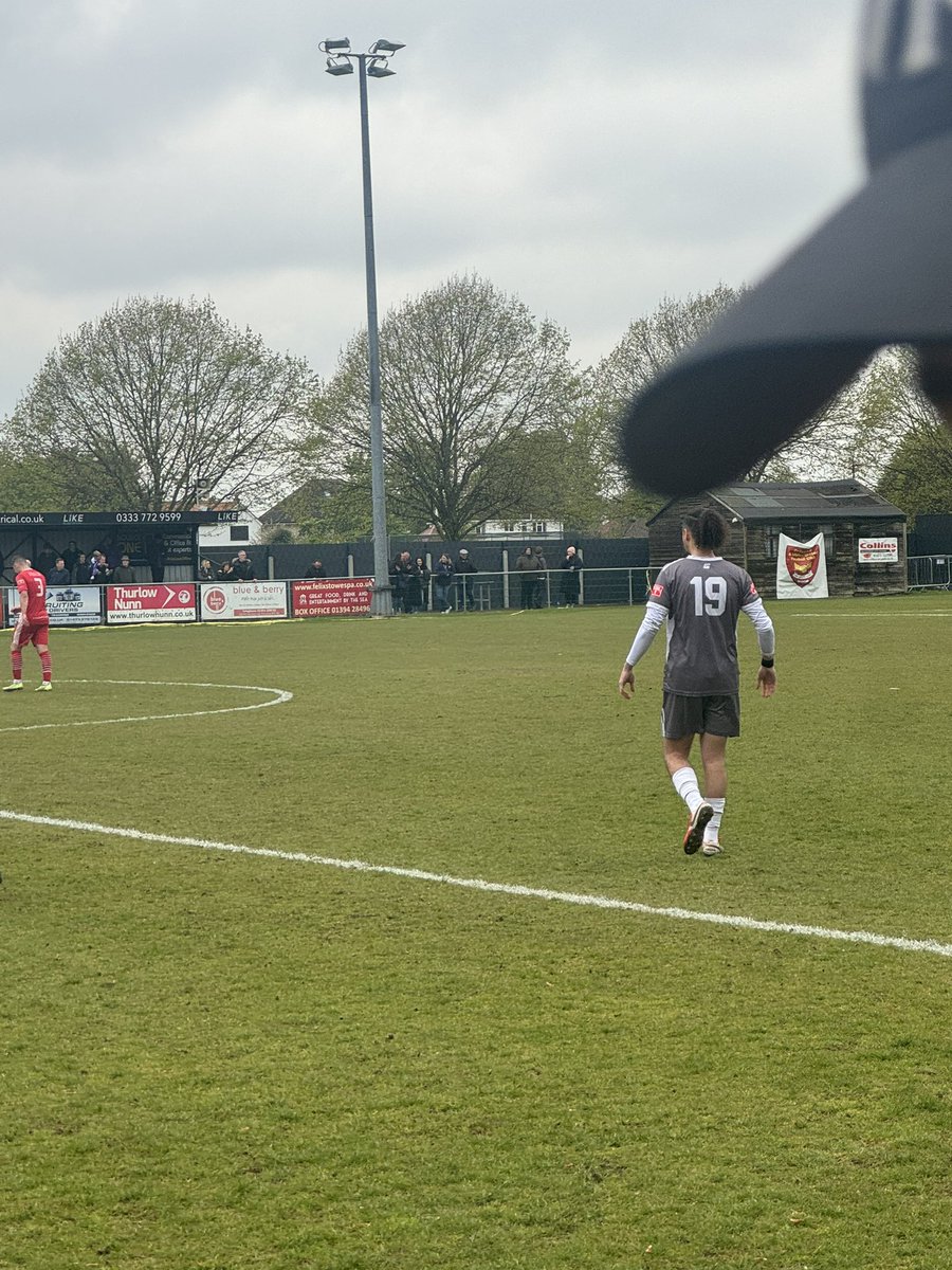 90’ Salamina Substitute THIS ONE MEANS ALOT! Club hero LYSANDROS DEMETRIOU makes his FIRST appearance for the Salamina! Off -> Wraynel Hercules On <- Lysandros Demetriou FWFC 🔴🔴 6 - 1 🔘🔘 NEW #solosalamina