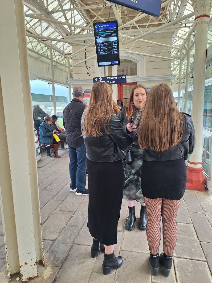 Hey @TPExpressTrains - Halifax Station heaving with people, trains delayed (of course) so why is waiting room locked? Loo and drinking water not accessible