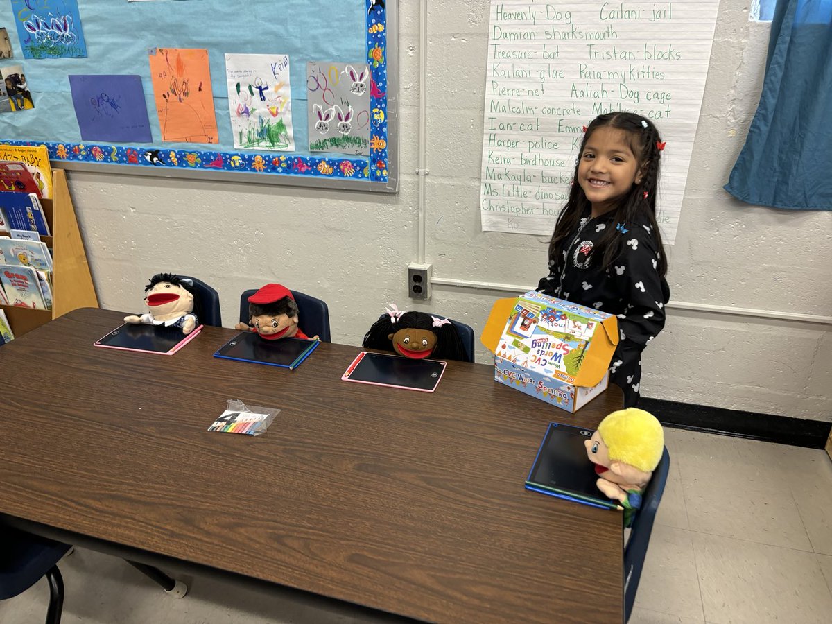 CounselorSCELC's tweet photo. Future educator in the making . Playing school at school . https://t.co/qxqXbhaGvg