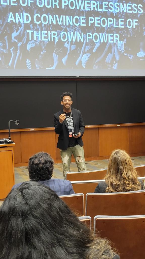 The only power that injustice players have is the power we give them. Its time to recognize that we are not powerless...and to ACT for justice, said @andrehenry1 at #peoplepoweracademy @UVA @CANVASNVS #BlackLivesMatter