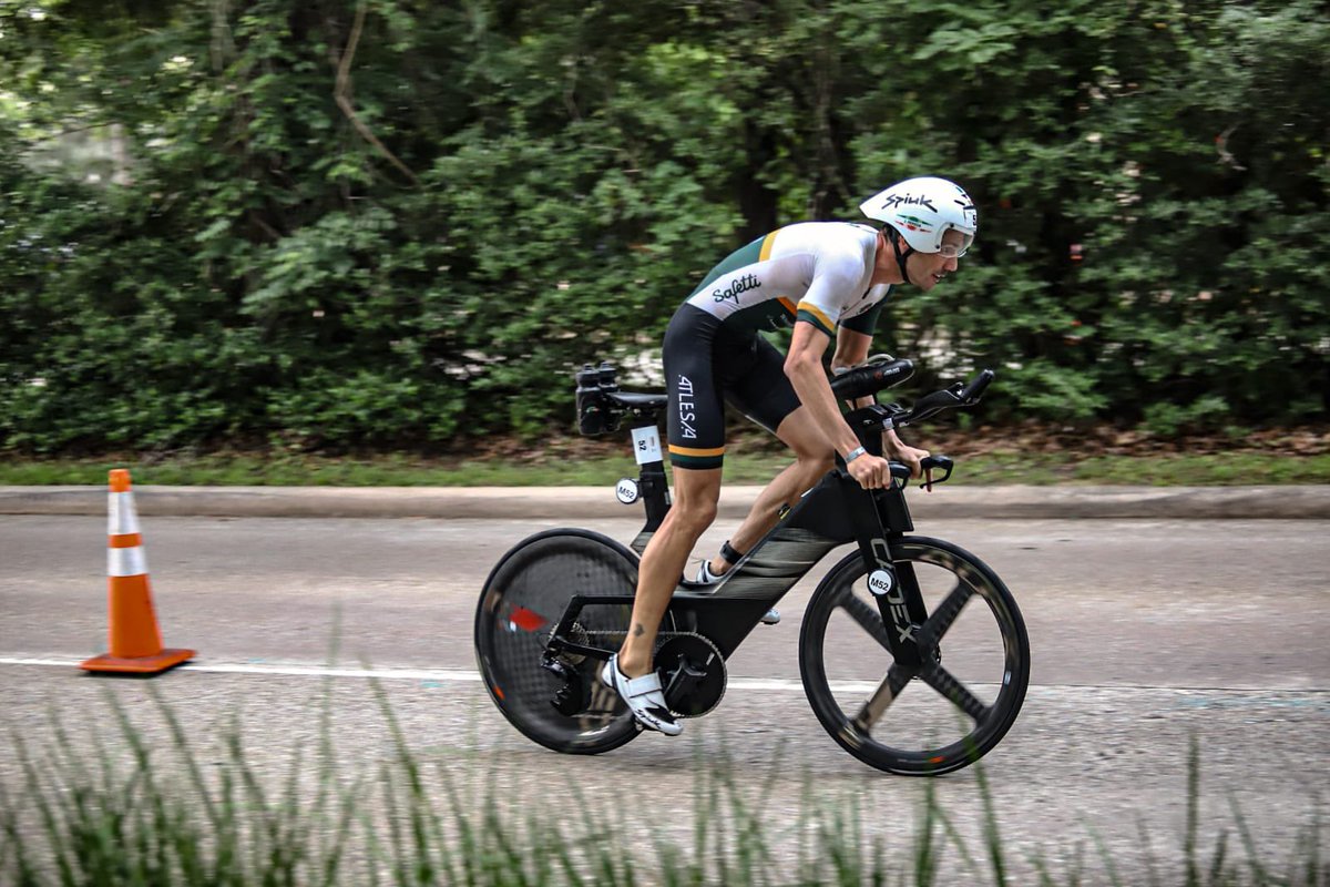 Tomás Hernández y Joaquin Pereda, únicos 2 mexicanos compitiendo en este momento en el IRONMAN Pro Series #IMTexas 

Venga México 🇲🇽 a luchar con todo.