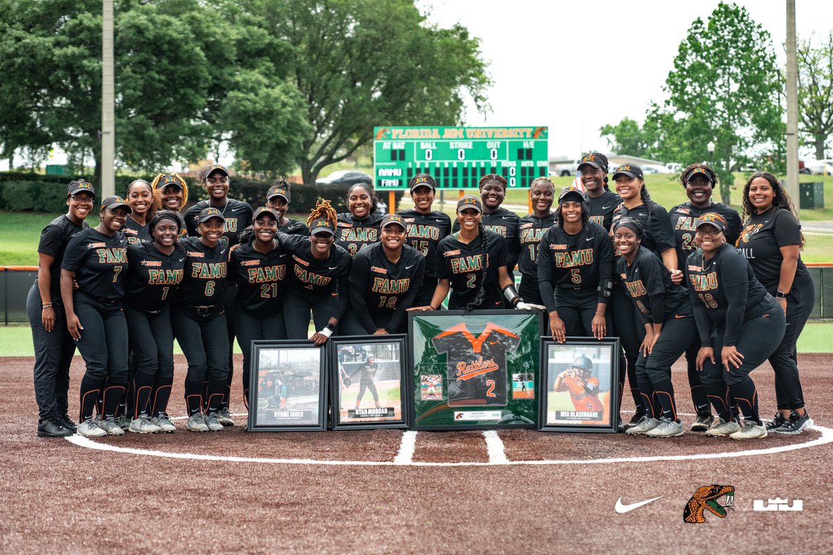𝙍𝘼𝙏𝙏𝙇𝙀𝙍𝙎 𝙇𝘼𝙎𝙏 𝙍𝙐𝙉! The Rattlers celebrated their graduating seniors and fifth-years before the start of the doubleheader against AAMU. 📺 famuathletics.com/rattlersplus 📊 famuathletics.com/softballlivest… #FAMU | #FAMUly | #Rattlers | #FangsUp 🐍
