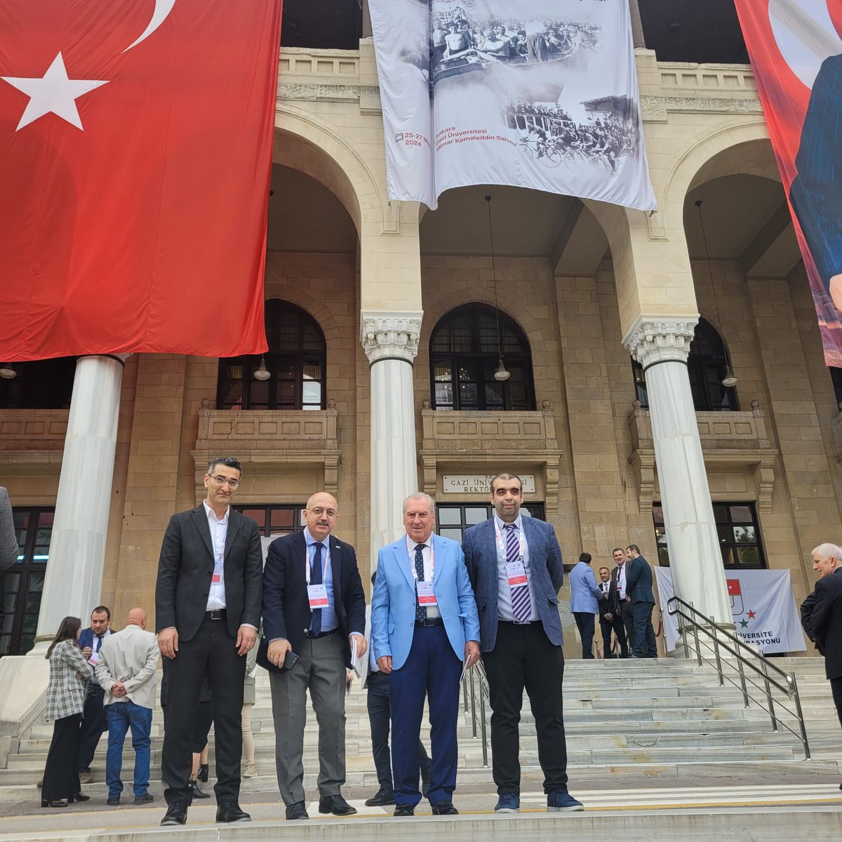 Bölümümüz oğretim üyelerinden Fatih Gürcan, Ankara'da gerceklesen Türk Sporu kongresinde 'Türkiye'nin UEFA'ya üyelik Süreci' başlıklı bir tebliğ sundu.