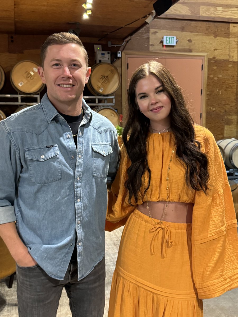 had to much fun in California this week for LITV ! 🧡 #california #litv #liveinthevineyard #liveinthevineyardgoescountry #ootd #musician @ScottyMcCreery