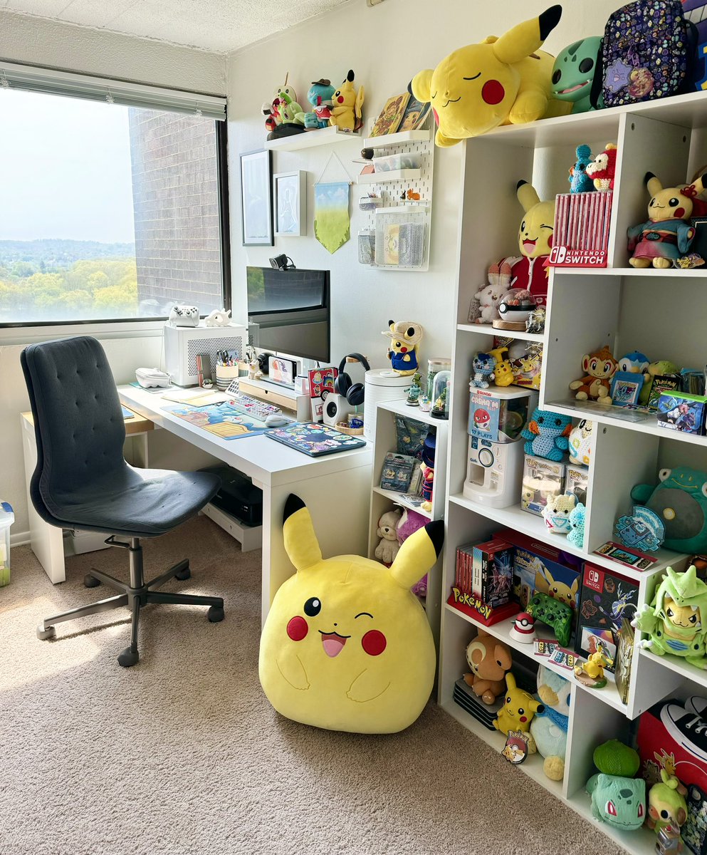 heyyo_jojo's tweet photo. Office update 🧡 https://t.co/UizmhEsHAp