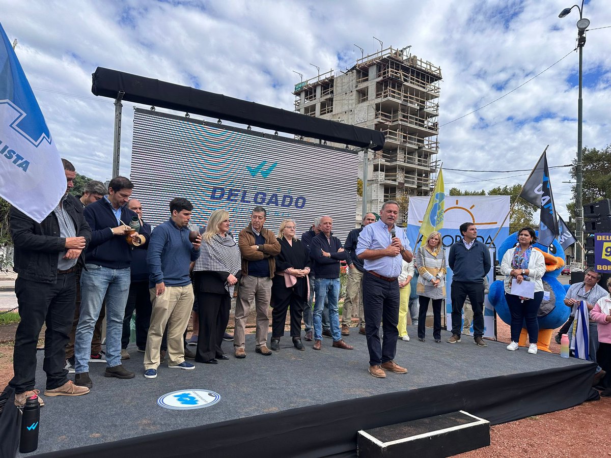 En Agraciada y Asencio junto a nuestro candidato @AlvaroDelgadoUy y un gran equipo de #UruguayParaAdelante. ¡Con todo!