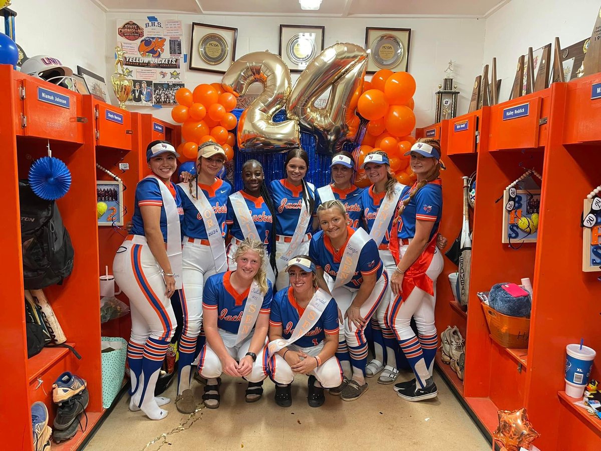 Thank you, Seniors!!! We are proud of the mark you have left on our program…Once a Yellow Jacket, Always a Yellow Jacket! 🧡🐝💙