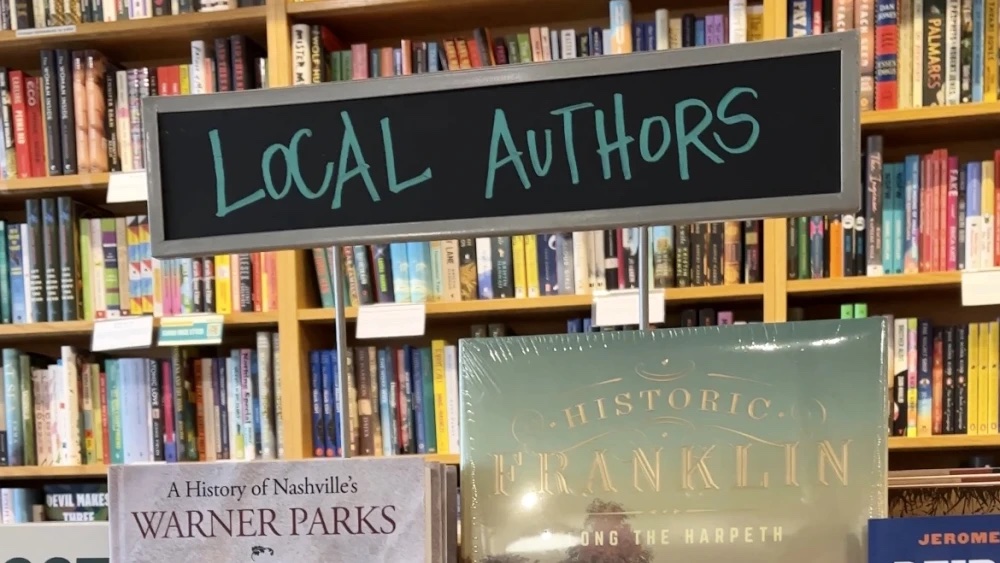 Calling all bookworms! 📚 Celebrate Independent Bookstore day today in Music City and dive into the stories hidden on the shelves! Find all the spots to enjoy the day in Nashville. 😊 nashtoday.6amcity.com/celebrate-inde…\
