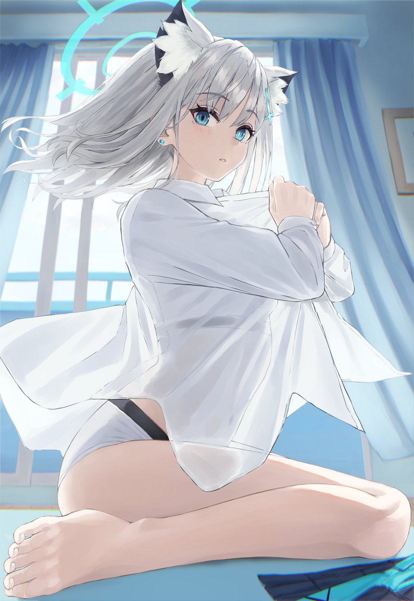 着替え中シロコ
#ブルアカ #砂狼シロコ 