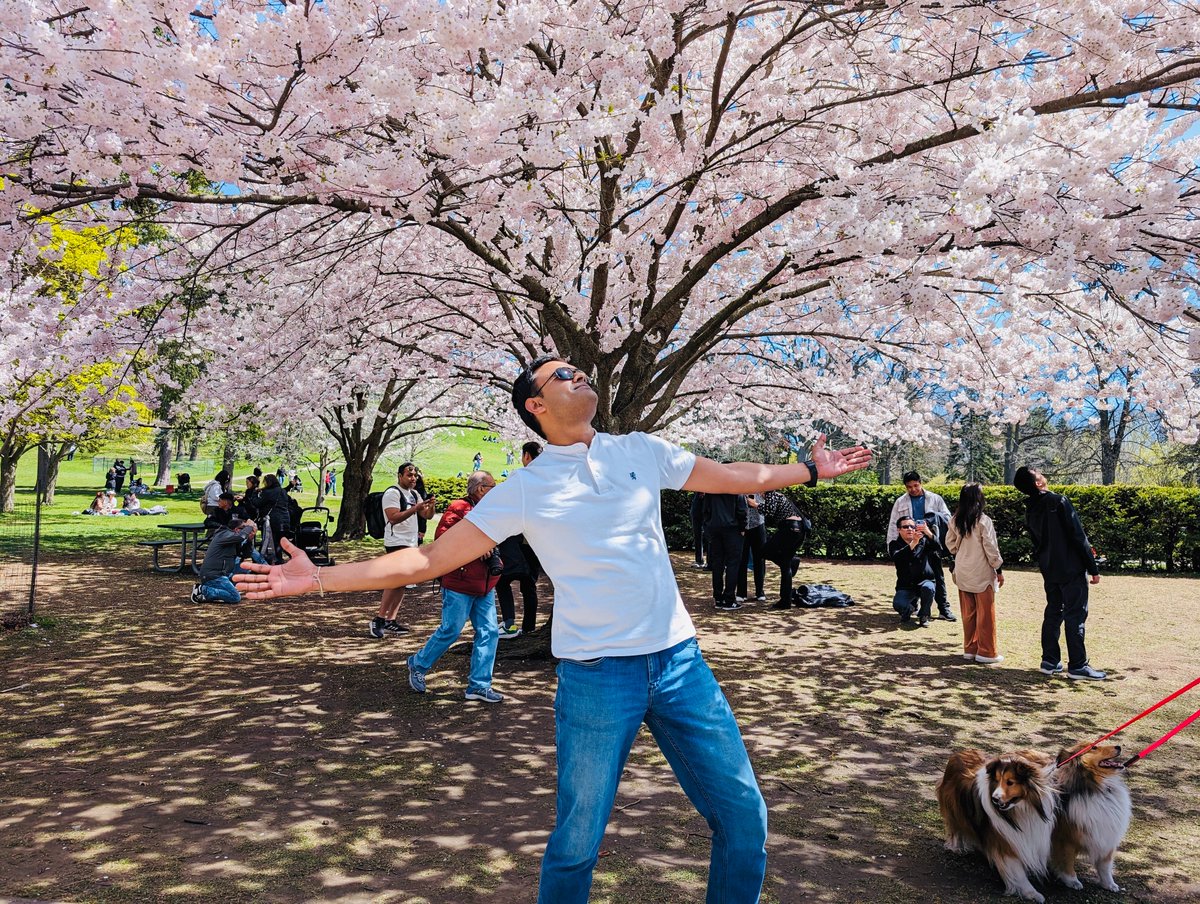 adijain96's tweet photo. I probably do the SRK pose better than @iamsrk himself :D https://t.co/LSqSebUPbE