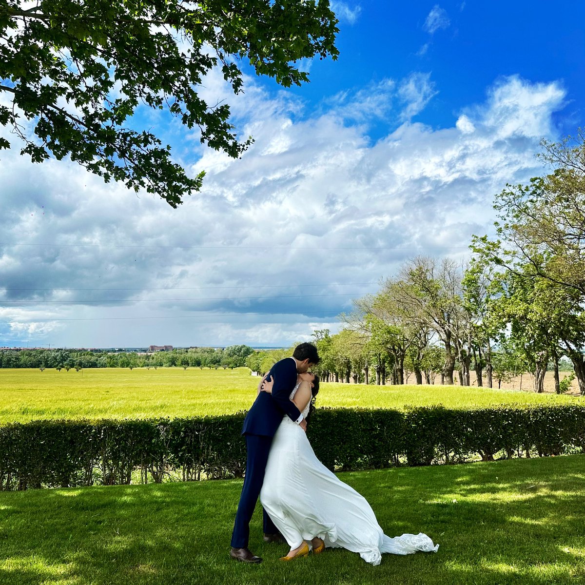 . . . #love #momentosperfectos #wedding #celebraciones #fiestas #bodas #gestiondeeventos #weddinginspiration #bodasperfectas #espaciosparaeventos #bodasenelcampo #bodasenmadrid #bodasperfectas #eljardindelavega #laquintadelhenares #elcasondelavega @lavegadelhenares