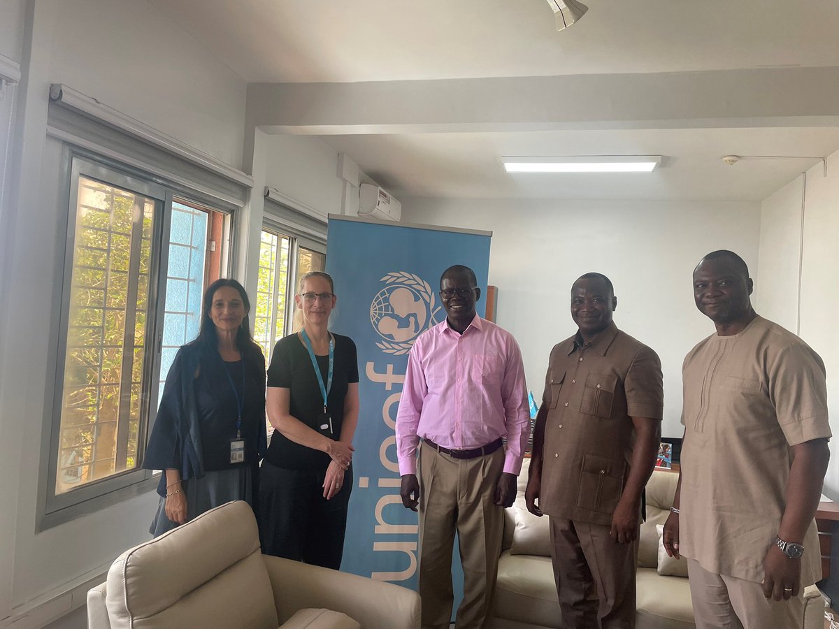 Pierre Ngom, @UNICEF Representative had a productive discussion with Siaka Ouattara, Country Director of @SavetheChildren in #Mali.   They explored ways to strengthen their current partnership in order to continue working for the well-being and development of children.