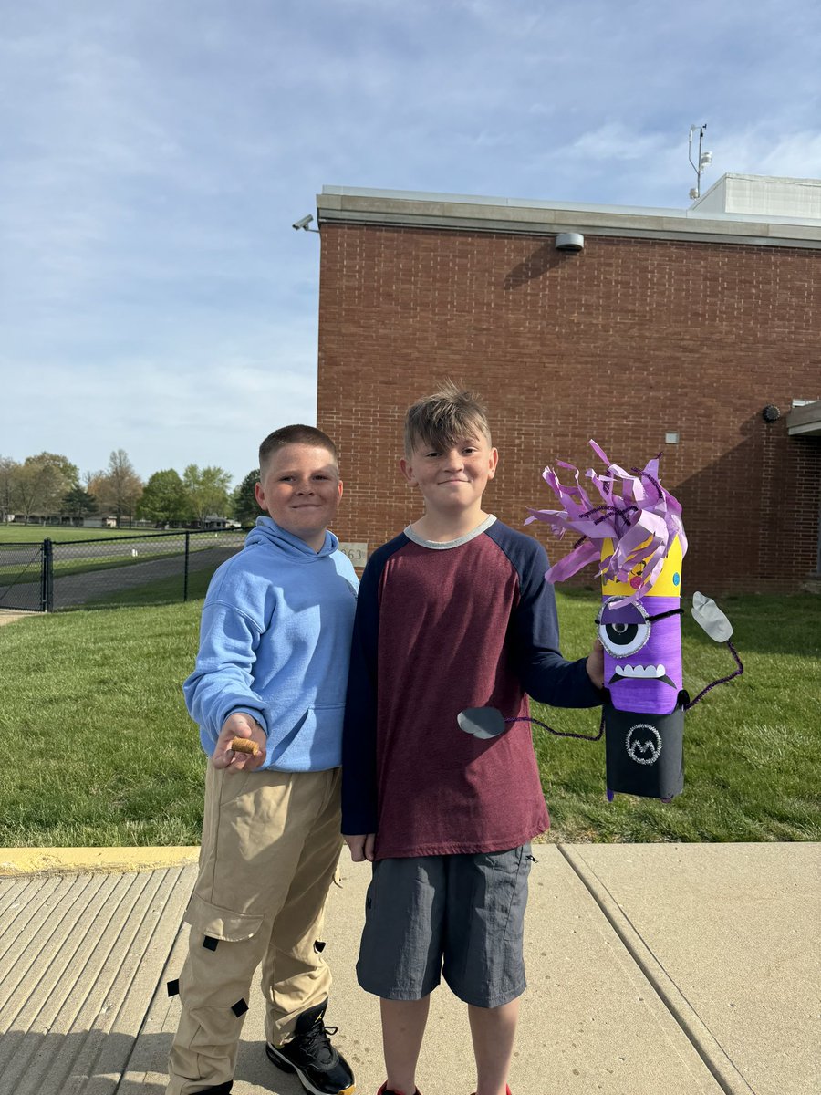 MrsJudy_GC's tweet photo. We had a blast (literally) in science yesterday launching bottle rockets! #1GC https://t.co/y0Ulylywrz