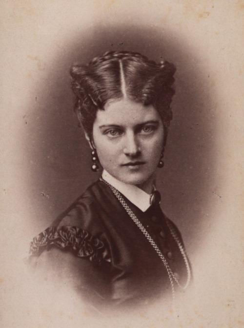 Portrait of Countess Hanna Erdödy. Photographed in Hungary in the 1870s.