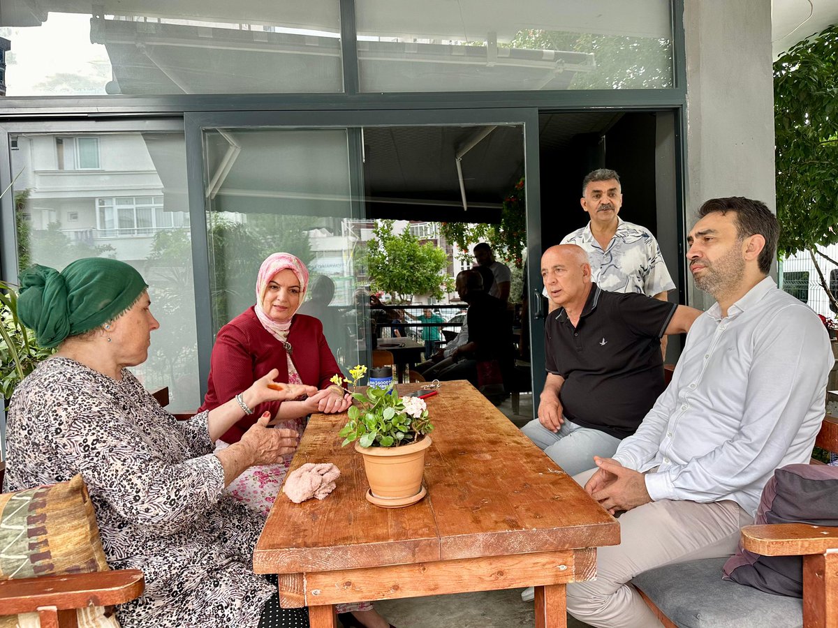 📍Akkent Mahallesi / Yenişehir İl Yönetim Kurulu Üyelerimiz, Yenişehir İlçe Başkanımız Sn Bekir Selvi, İlçe Yöneticilerimiz ve mahalle başkanımız ile birlikte Sn Havva Yanık ablamızı ziyaret ettik.