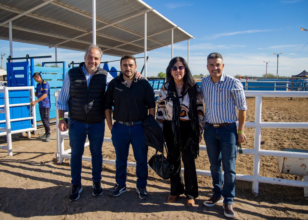 MatiasStevanato's tweet photo. 🙌🏻 Tuve el agrado de visitar el departamento de La Paz, para participar en una nueva jornada del programa de "Actualización Ganadera". 

🔹Fue  un placer compartir junto @Ubietafer y los vecinos del departamento, de una jornada tan importante para el sector productivo. https://t.co/9WGwFEzjdZ