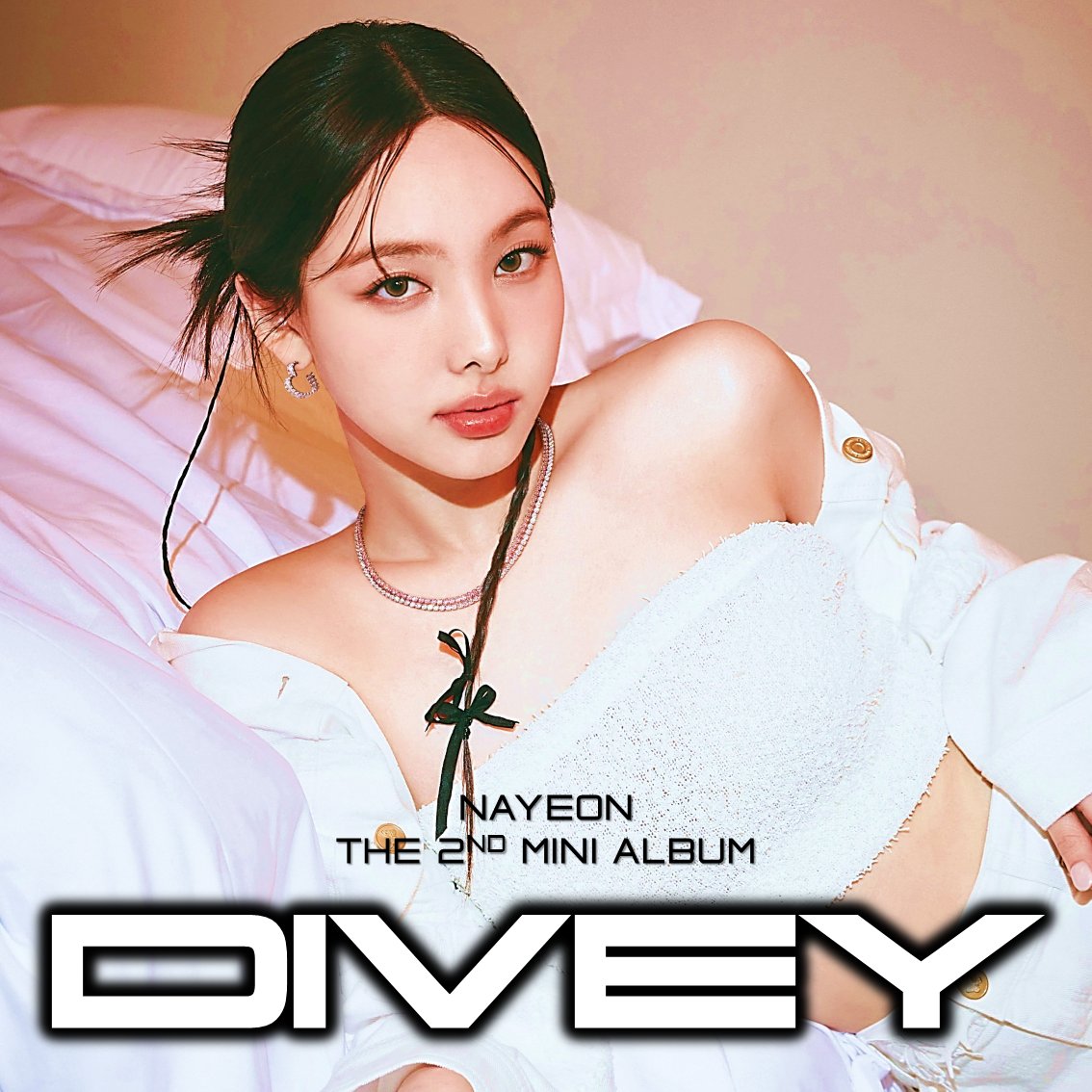 NAYEON
 
The 2nd Mini Album 'DIVEY'   

TITLE TRACK 
'DIVA'

Release on 2022.06.20 FRI 1PM KST/0AM EST    

📌'DIVEY' Pre-save & Pre-order   

NAYEON.lnk.to/DIVEY 
#TWICE #트와이스 #NAYEON #나연 #DIVEY #DIVA