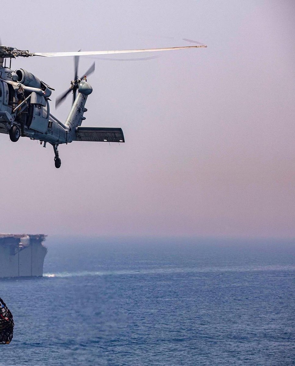 U.S. Navy SH-60/MH-60R Sea Hawk - Credit:. ak60pilot (IG) “Sling Loads and Sierra on Saturday” - 📸 L. Wilkie.
-
#MH60 #SeaHawk #SlingLoad