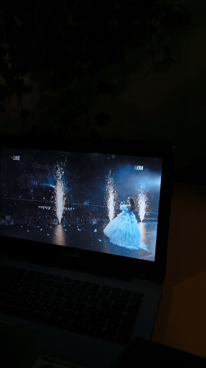 Looajaa's tweet photo. sedikit comeback cuman pingin liat kamu cii setelah last show aku bakal tutup hati ini dari dunia idol🩵
dan nangis lagi🥹🥹🥹 https://t.co/PYpXCbLn34