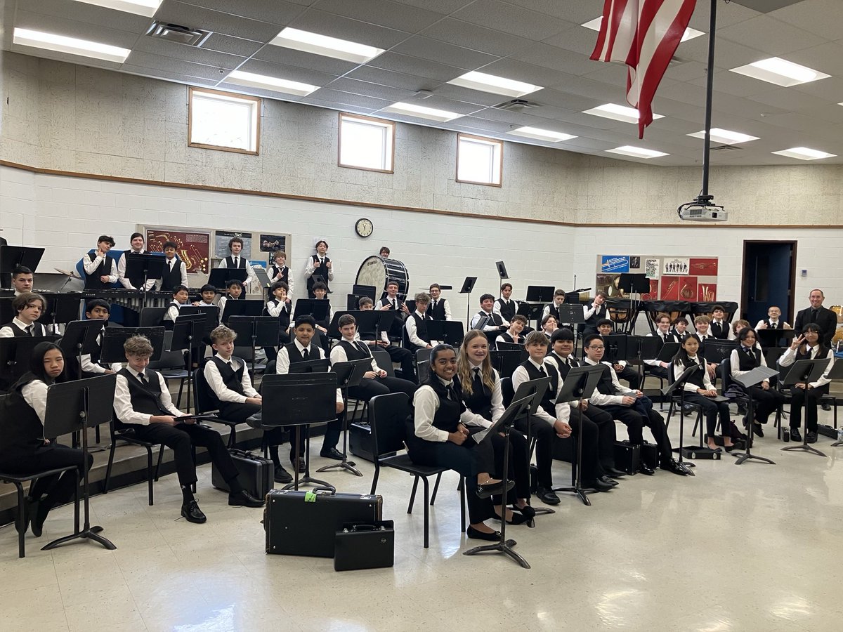 Good luck today to our 7th and 8th grade band students ⁦@D59Grove⁩ 😊 going to the state competition at New Trier HS. So proud of our kids and staff.