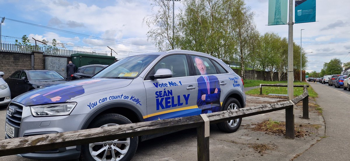 The Kelly Campaign rolls into #Carlow for today's big game. The very best of luck to the @Carlow_GAA hurlers as they take on @DubGAAOfficial in Netwatch Cullen Park this evening!
