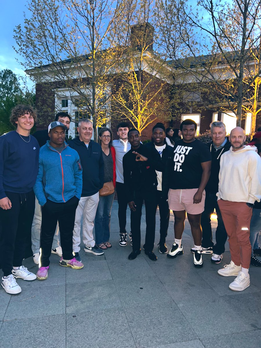 Justin Ullom tweet media