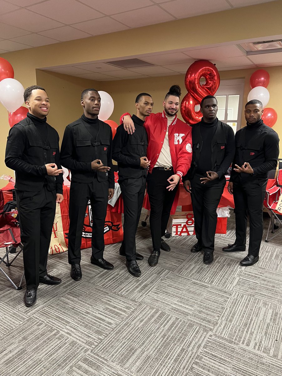 Justin Ullom tweet media