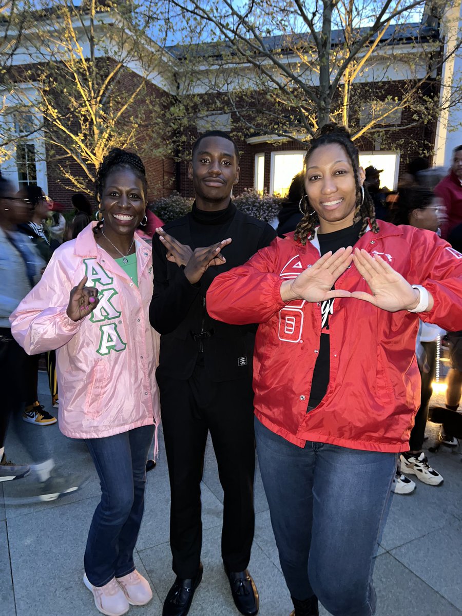 Justin Ullom tweet media