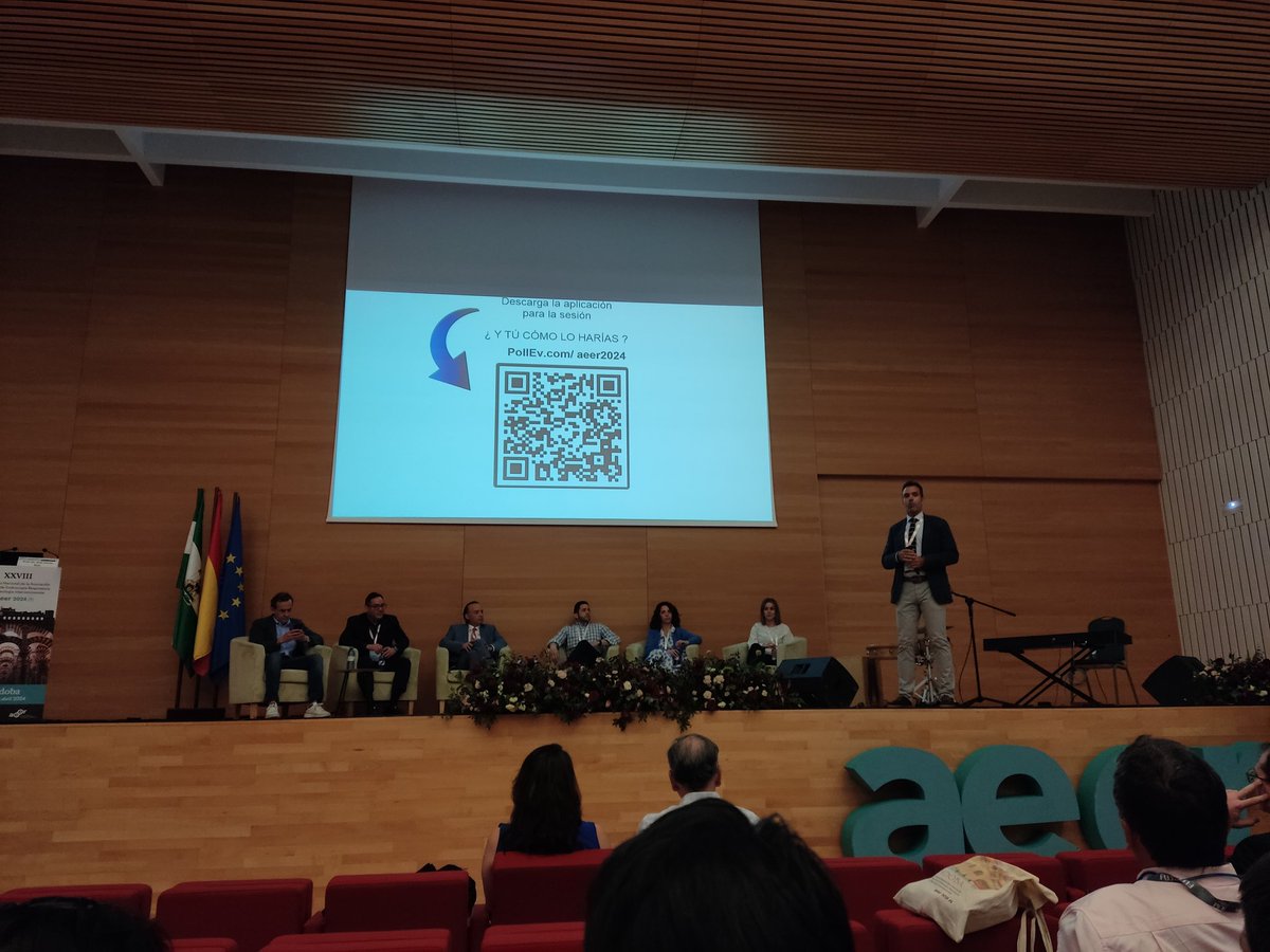 ¿Y TÚ CÓMO LO HARÍAS? Spain VS USA. Bronche final del congreso de la <a href="/AeerNeumologia/">AEER</a>, dirigido por el Dr.<a href="/jpallaresneumo/">Javier Perez Pallares #Neumologia</a>.
#sharingisgrowing