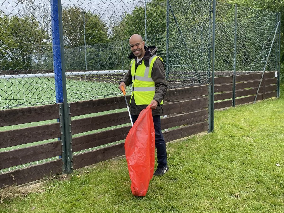 Out this morning in Grafham volunteering with the regular litter pick. Great to see it so well attended. Speaking to local residents their major concern by far is the County Council’s proposed closure of the “wibbly-wobbly” road to motor vehicles.