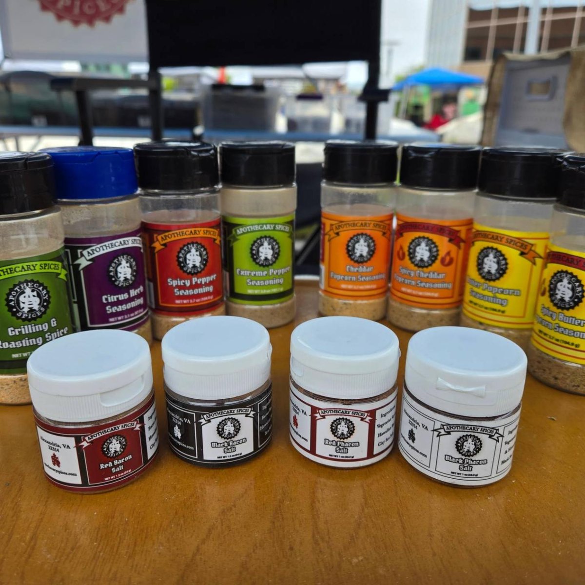 apothecaryspice's tweet photo. Visit Apothecary Spices at Party for the Arts today until 7pm, 11 Canal Center Plaza, Old Town North, Alexandria. Live music, kid activities, and food trucks by @rocklandsbbq & @ScuttlebuttB Bakeshop. Come on out.
#WickedGoodness #spices #MadeInALX #shoplocal #localasheck #ALX https://t.co/cvupdyW5NU