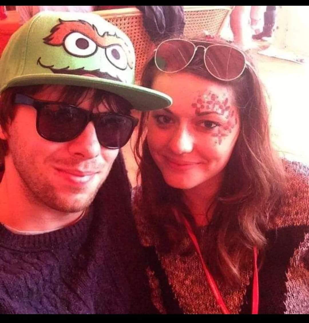 Hey @OctopusEnergy I would love to go back to Glastonbury with @iamlouislaroche to celebrate our 12 year anniversary 💖 #OctoPlusOne